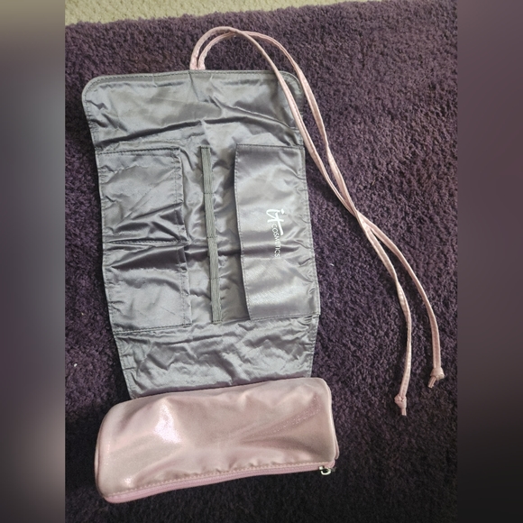 It Cosmetics Pink Glitter Bag - Picture 3 of 6